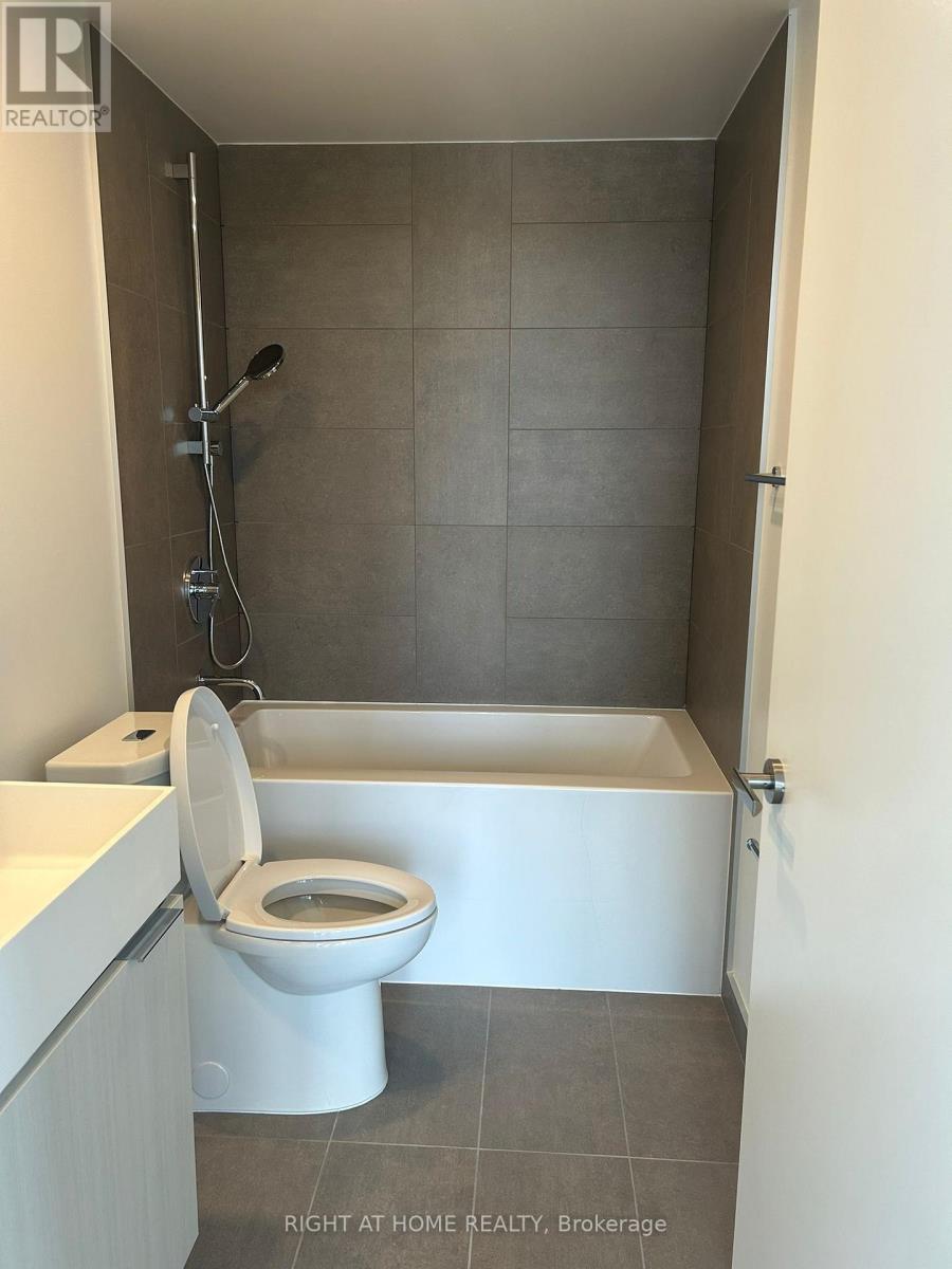 1902 - 370 Martha Street, Burlington, Ontario  L7R 0G9 - Photo 37 - W12835102