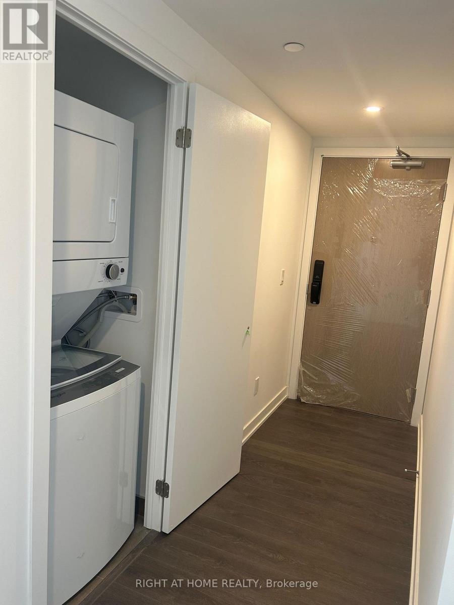 1902 - 370 Martha Street, Burlington, Ontario  L7R 0G9 - Photo 9 - W12835102