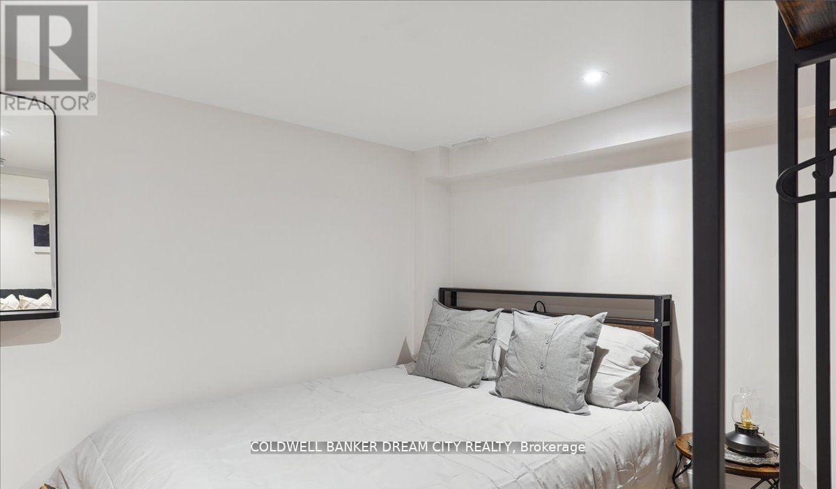 Lower - 464 Maybank Avenue, Toronto, Ontario  M6N 3S8 - Photo 6 - W12828678