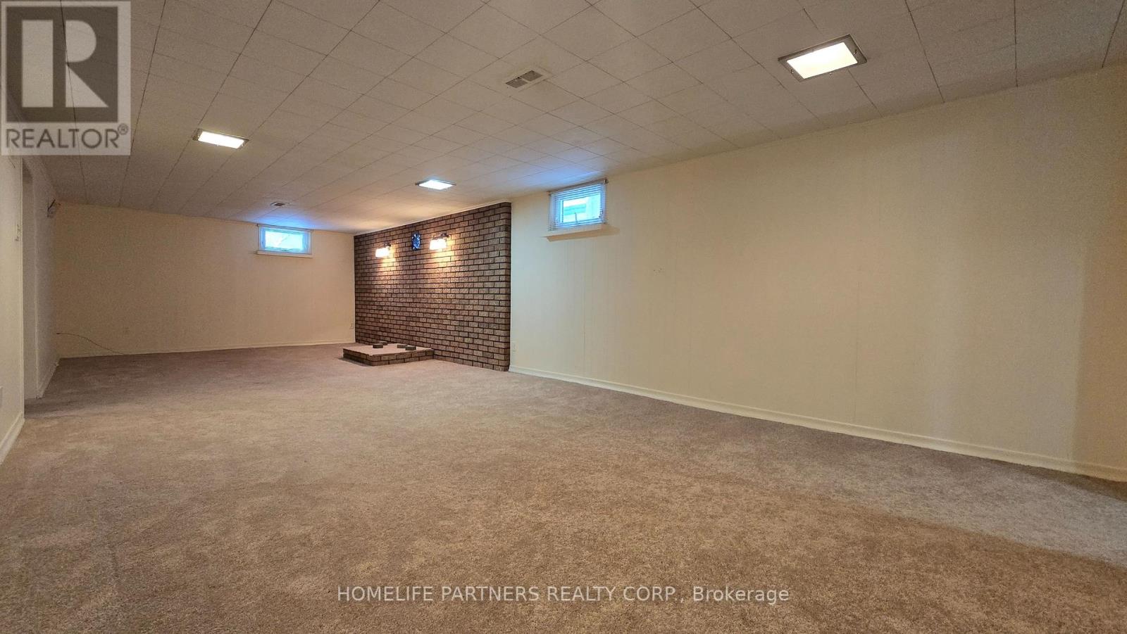 3 Ridge Point Crescent, Toronto, Ontario  M6M 2Z7 - Photo 18 - W12824760