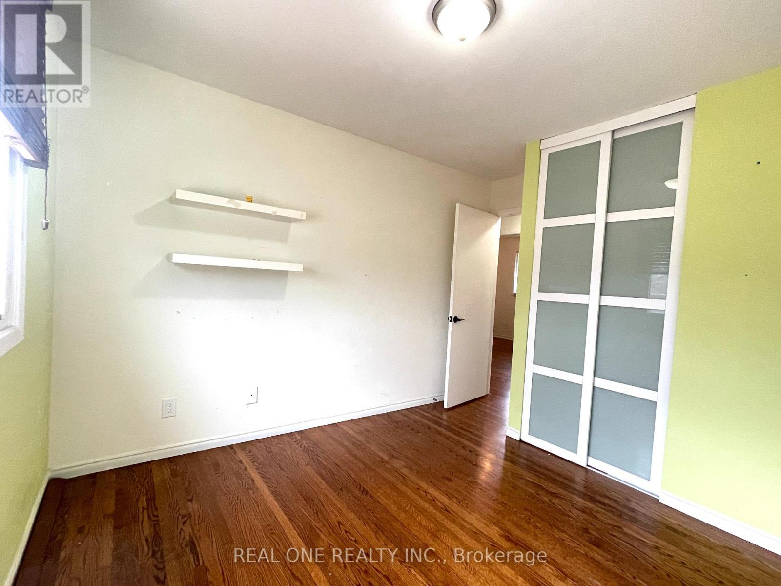 2249 Wyandotte Drive, Oakville, Ontario  L6L 2T4 - Photo 15 - W12835166