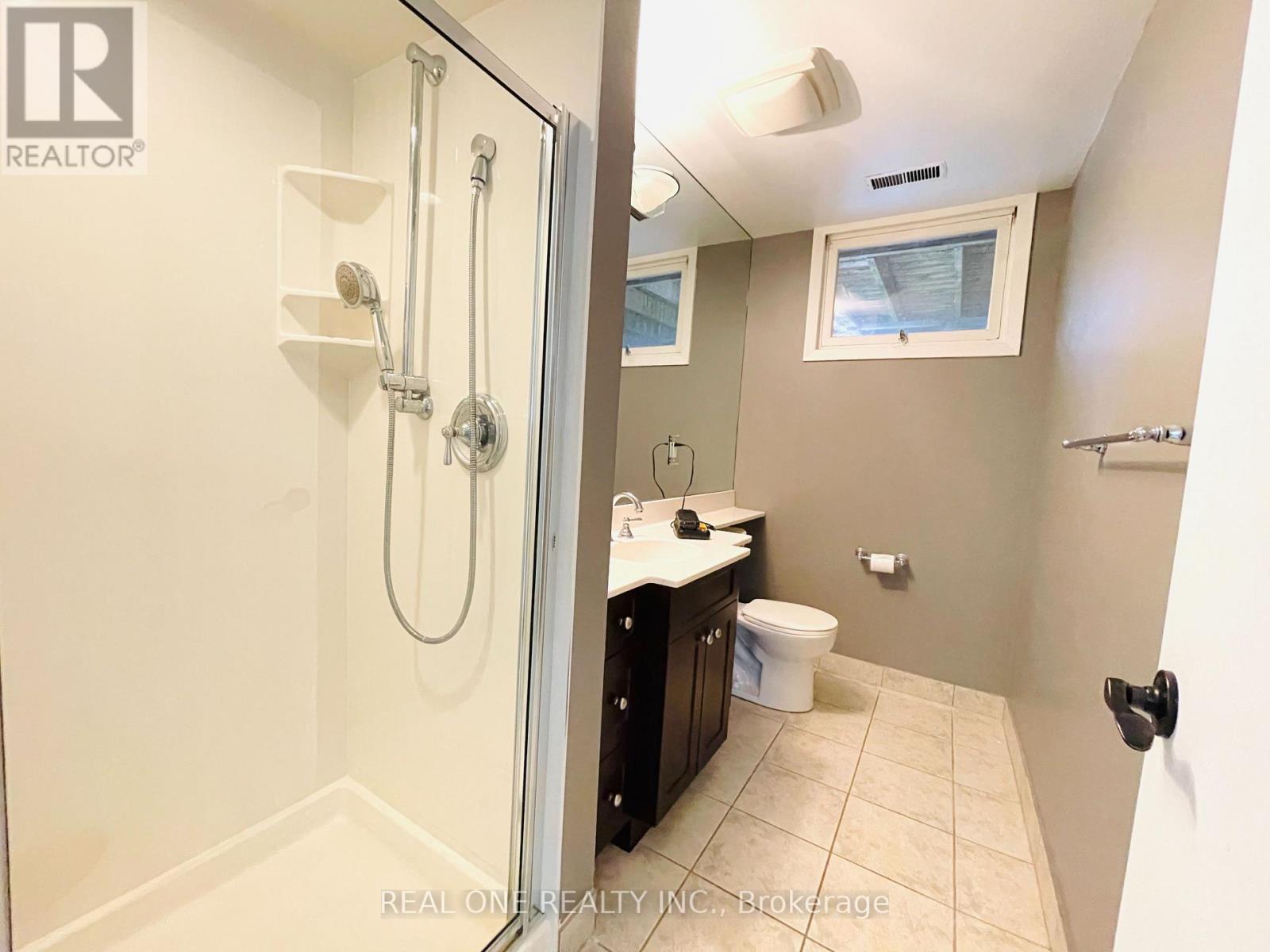 2249 Wyandotte Drive, Oakville, Ontario  L6L 2T4 - Photo 17 - W12835166