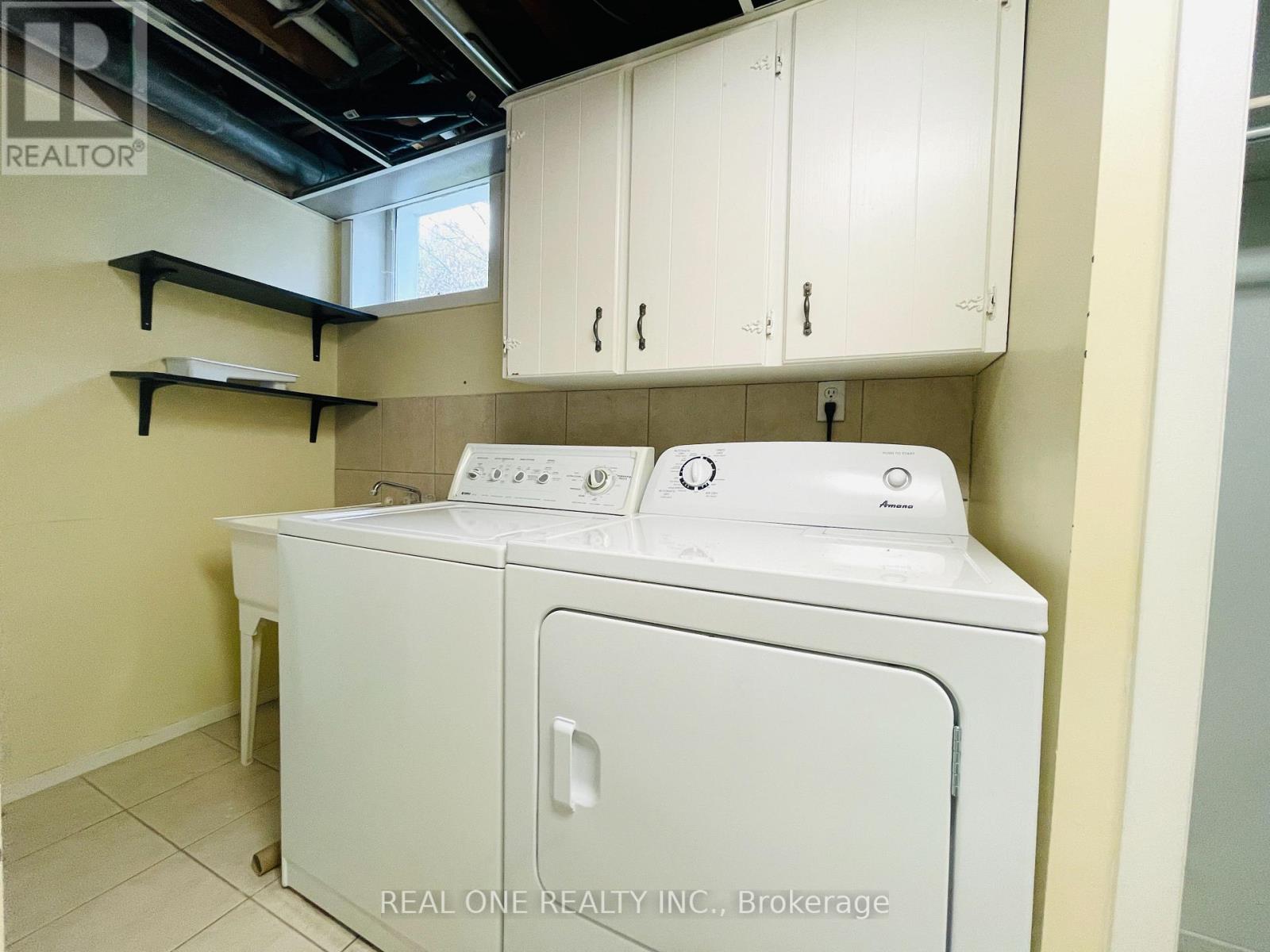 2249 Wyandotte Drive, Oakville, Ontario  L6L 2T4 - Photo 21 - W12835166