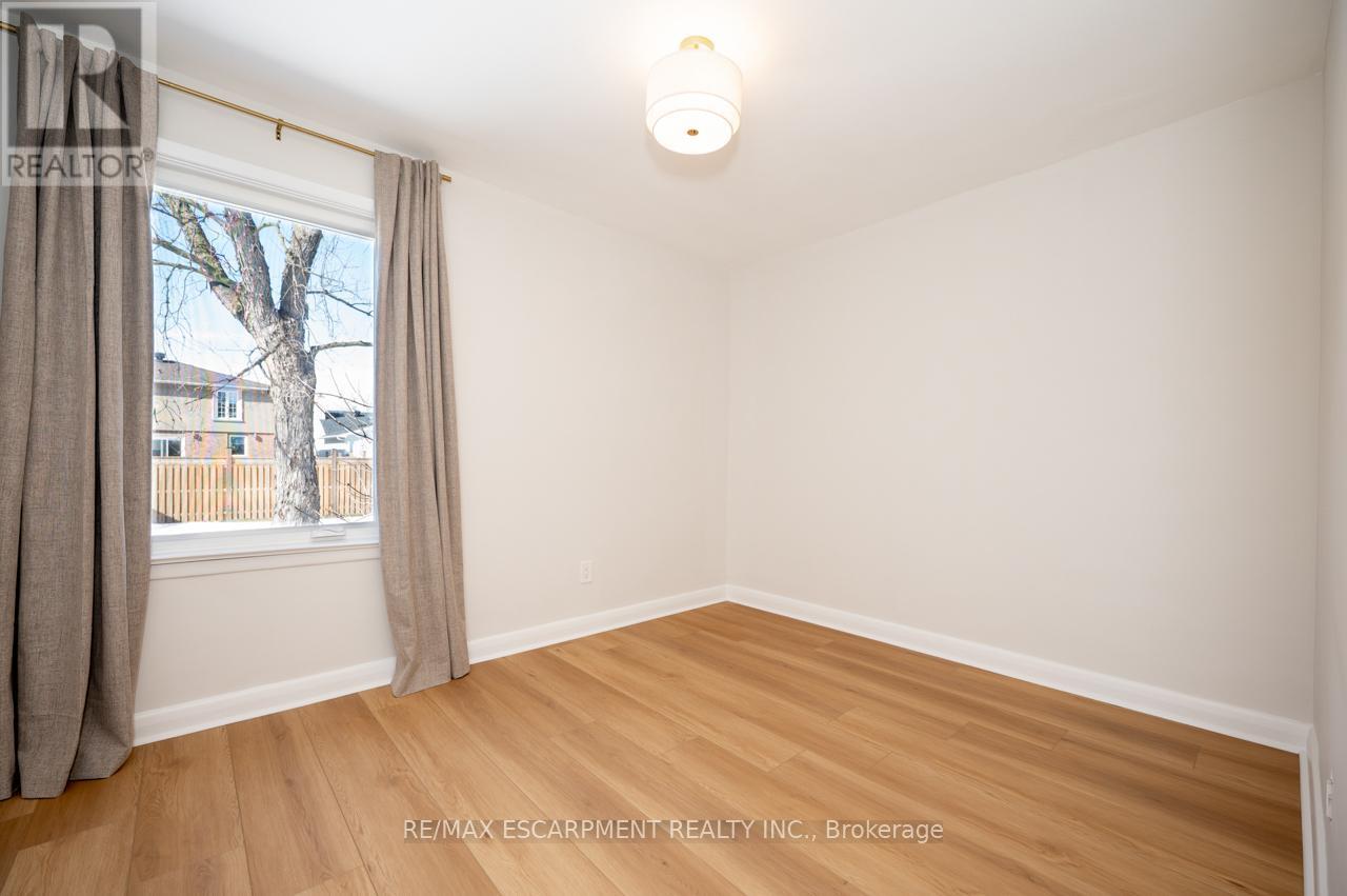 365 George Street, Milton (Om Old Milton), Ontario  L9T 2T1 - Photo 13 - W12835196