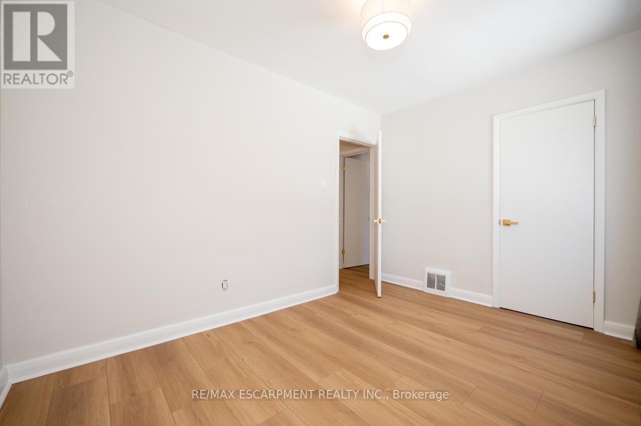 365 George Street, Milton (Om Old Milton), Ontario  L9T 2T1 - Photo 14 - W12835196