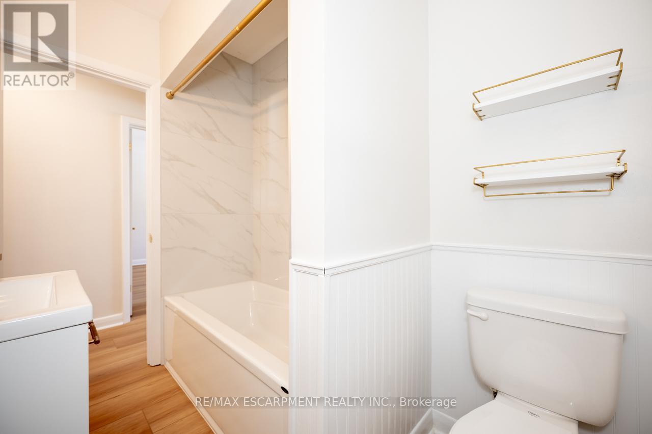 365 George Street, Milton (Om Old Milton), Ontario  L9T 2T1 - Photo 18 - W12835196