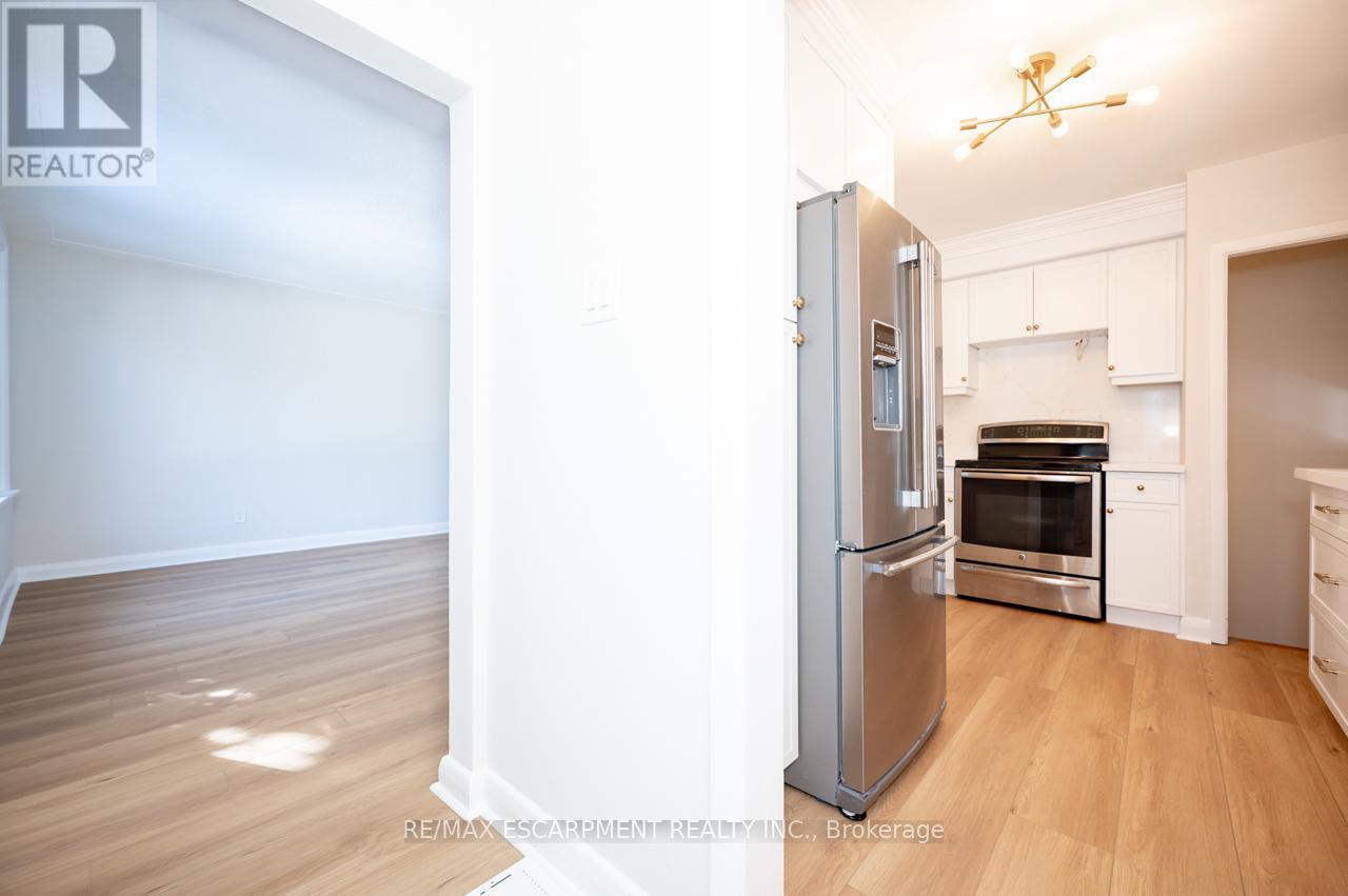 365 George Street, Milton (Om Old Milton), Ontario  L9T 2T1 - Photo 7 - W12835196