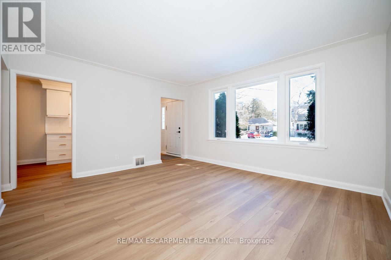 365 George Street, Milton (Om Old Milton), Ontario  L9T 2T1 - Photo 8 - W12835196