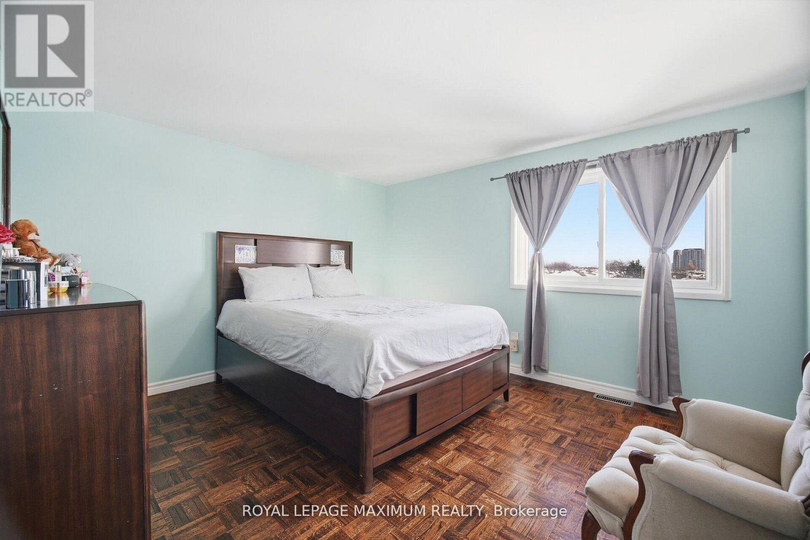 7493 Bybrook Drive, Mississauga, Ontario  L4T 3R4 - Photo 14 - W12835204