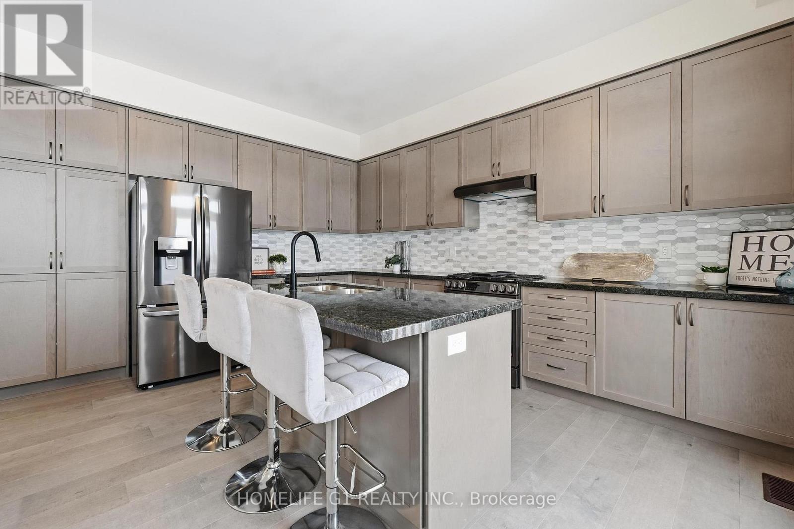 37 North Park Boulevard, Oakville, Ontario  L6M 0W8 - Photo 19 - W12835252