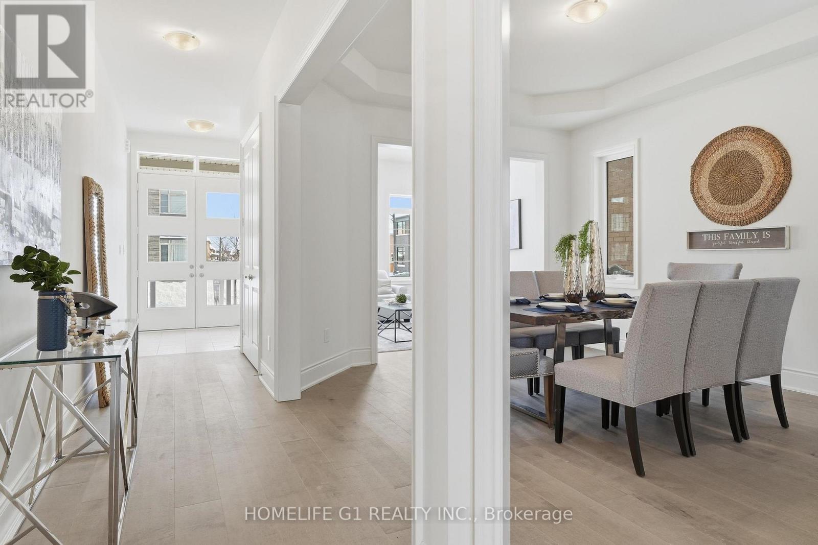 37 North Park Boulevard, Oakville, Ontario  L6M 0W8 - Photo 6 - W12835252