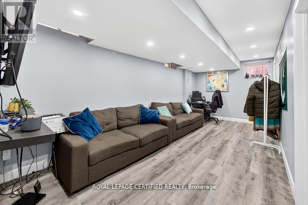 497 Downes Jackson Heights, Milton, Ontario  L9T 8W2 - Photo 40 - W12835262