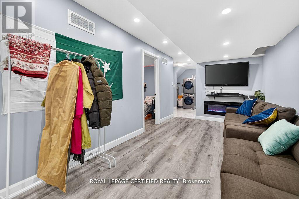 497 Downes Jackson Heights, Milton, Ontario  L9T 8W2 - Photo 41 - W12835262