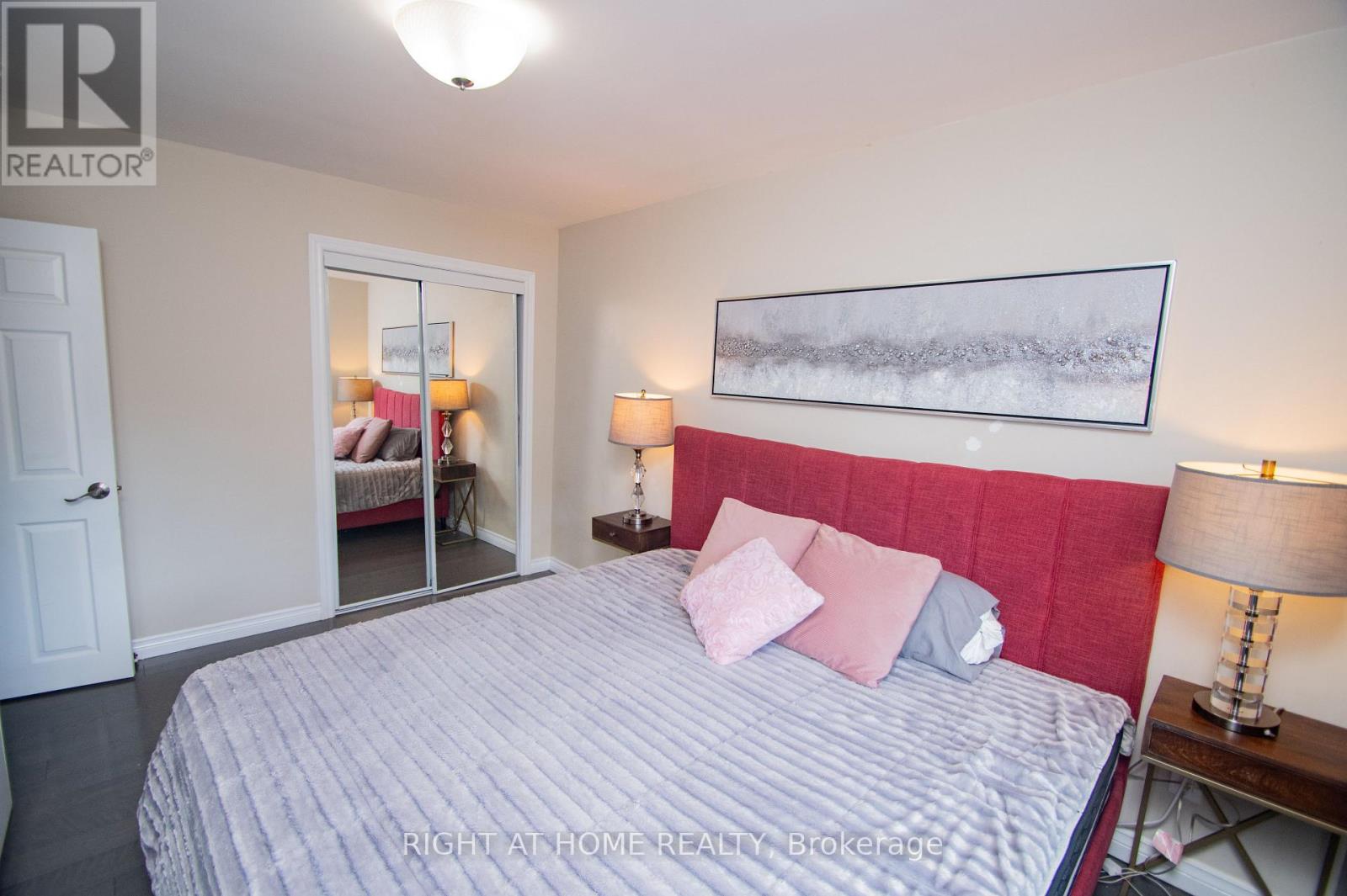 65 Bridgenorth Crescent, Toronto, Ontario  M9V 2M5 - Photo 9 - W12835274