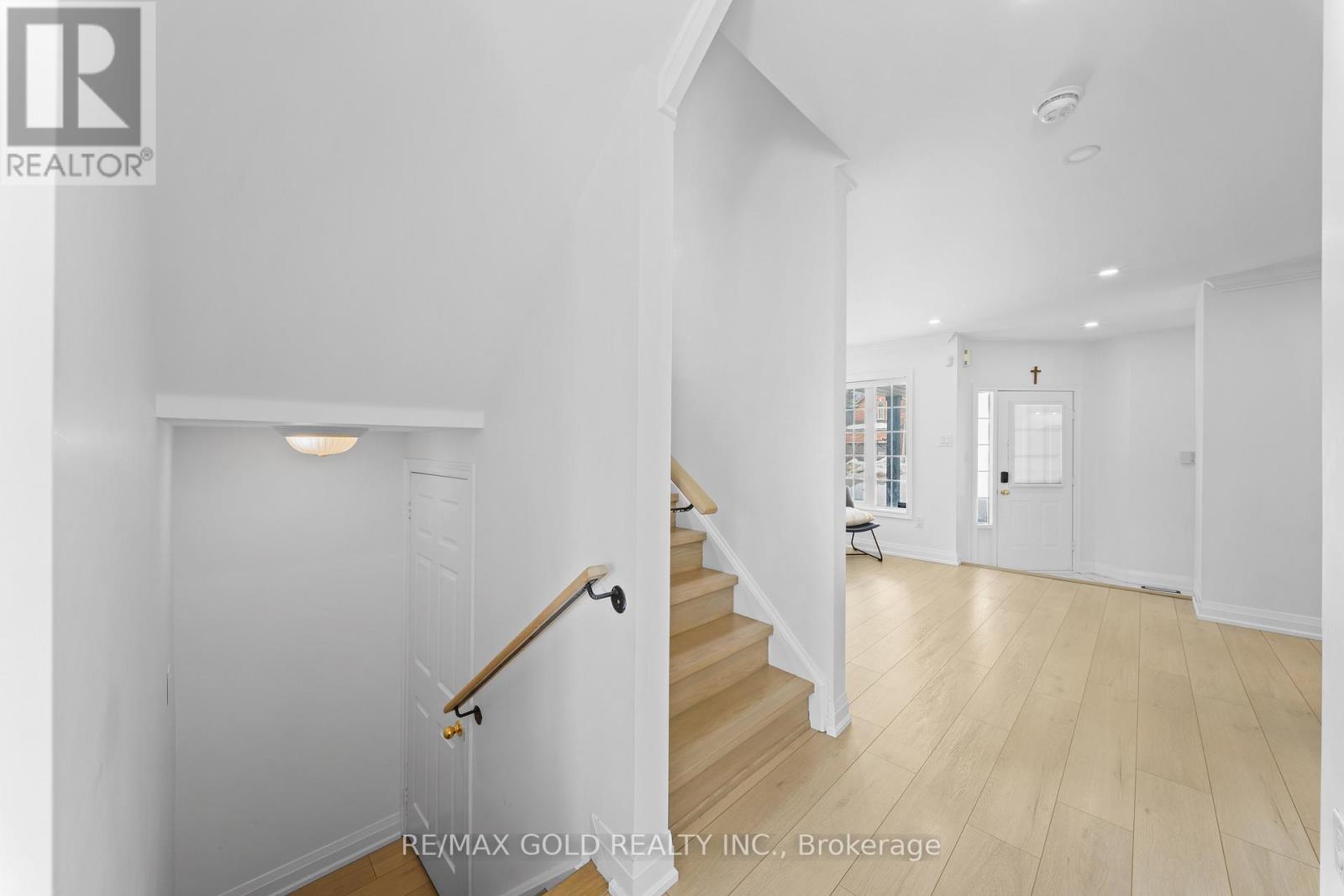 18 Russell Street, Halton Hills, Ontario  L7G 5Y7 - Photo 16 - W12835284