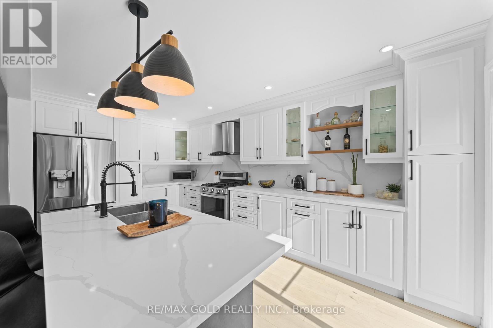 18 Russell Street, Halton Hills, Ontario  L7G 5Y7 - Photo 23 - W12835284