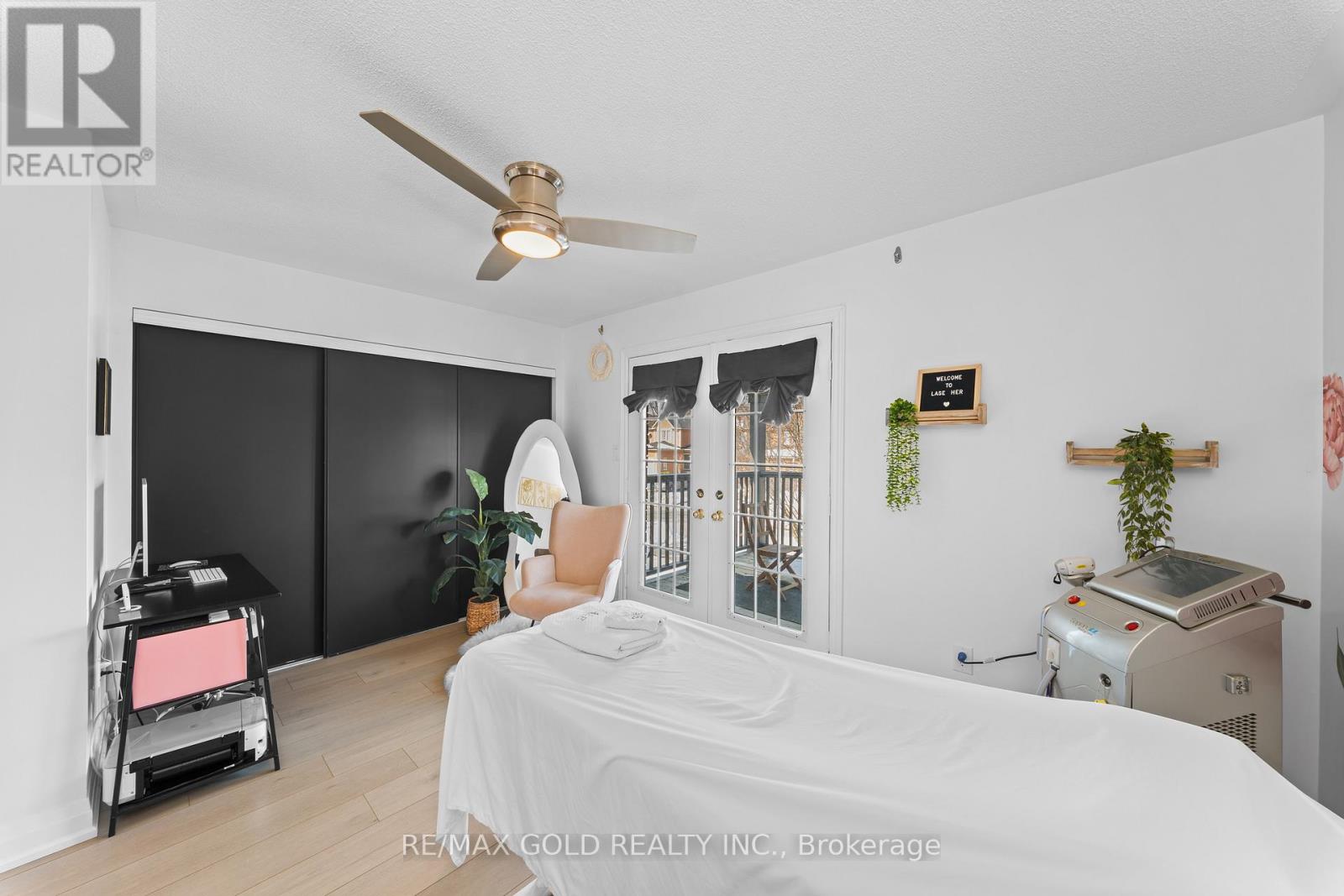 18 Russell Street, Halton Hills, Ontario  L7G 5Y7 - Photo 38 - W12835284