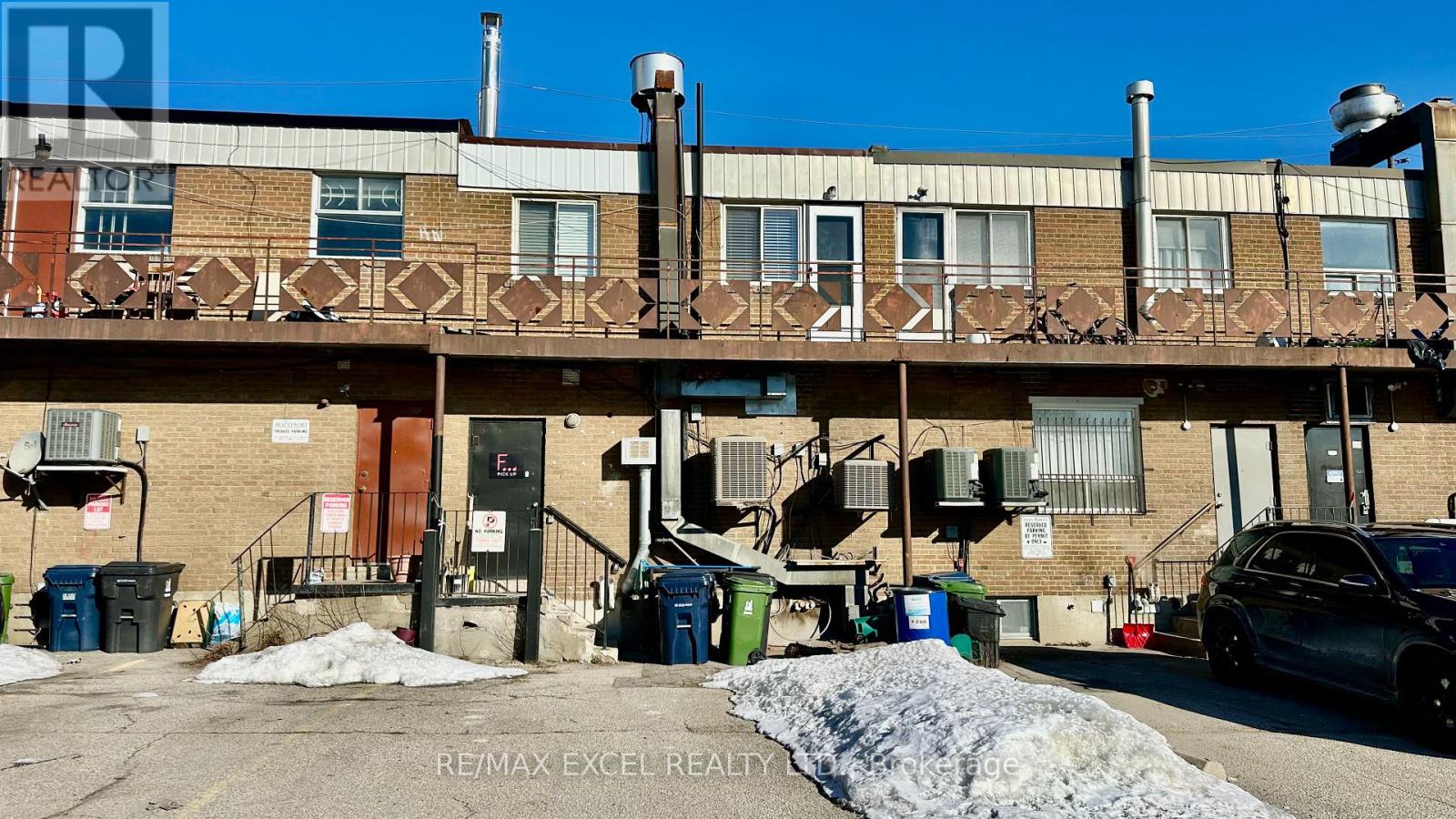 675 The Queensway, Toronto, Ontario  M8Y 1K8 - Photo 12 - W12835322