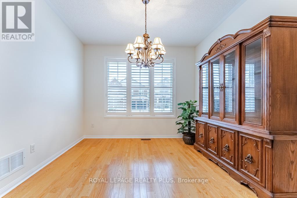 854 Mcduffe Crescent, Milton, Ontario  L9T 6M7 - Photo 12 - W12835350