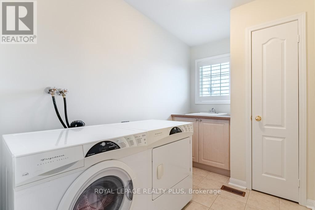 854 Mcduffe Crescent, Milton, Ontario  L9T 6M7 - Photo 40 - W12835350