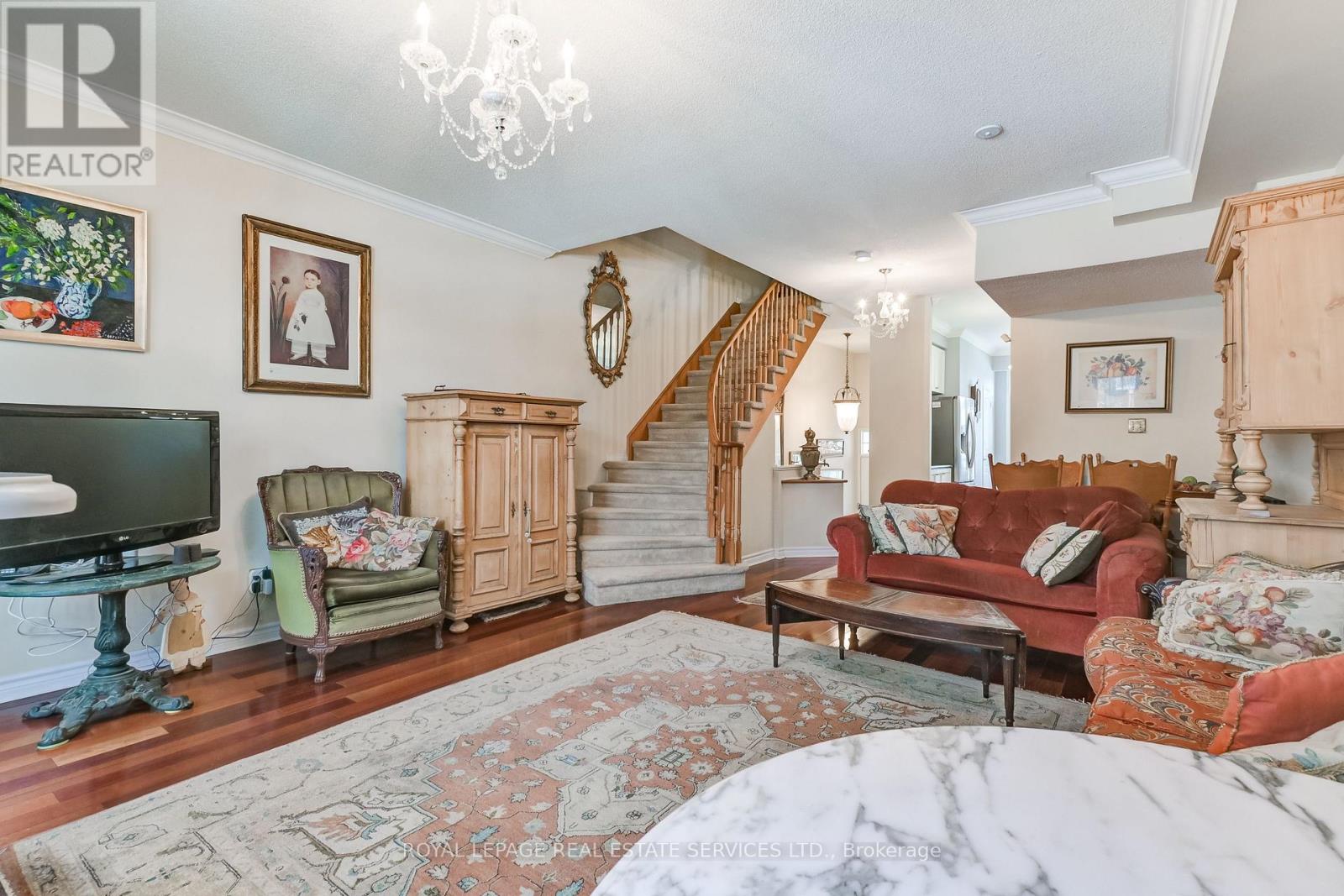 8 Granite Court, Toronto, Ontario  M8V 4A4 - Photo 11 - W12835382