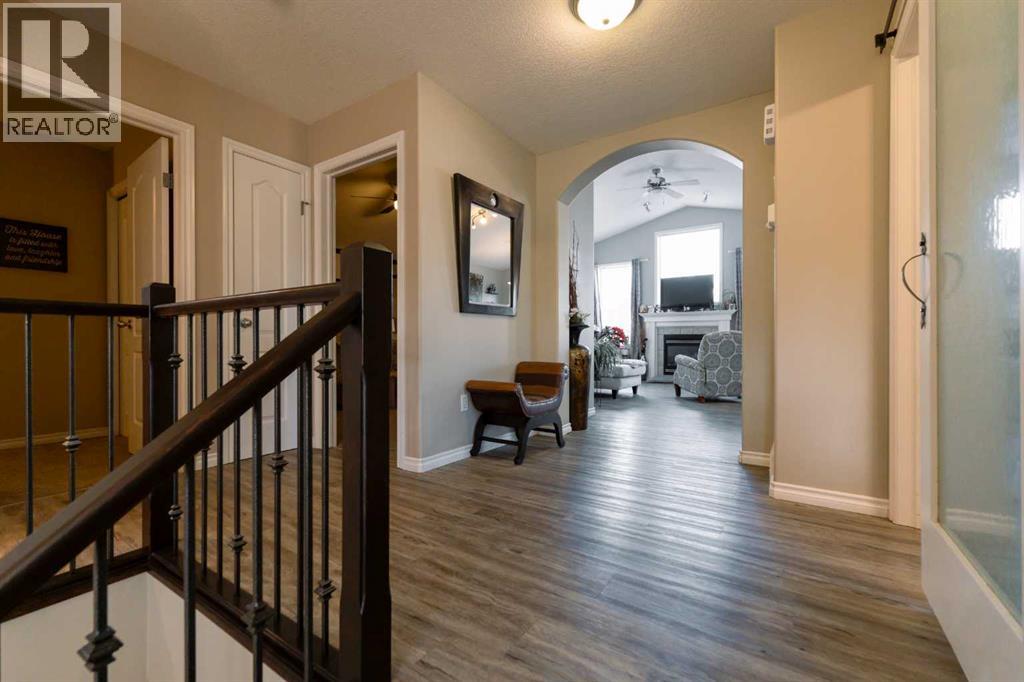 65 Heritage Circle W, Lethbridge, Alberta  T1K 7T3 - Photo 5 - A2289412