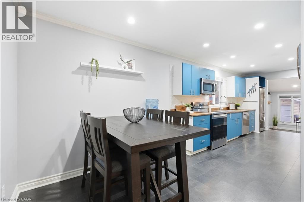 20 Trapnell Street, St. Catharines, Ontario  L2R 1A9 - Photo 6 - 40803261