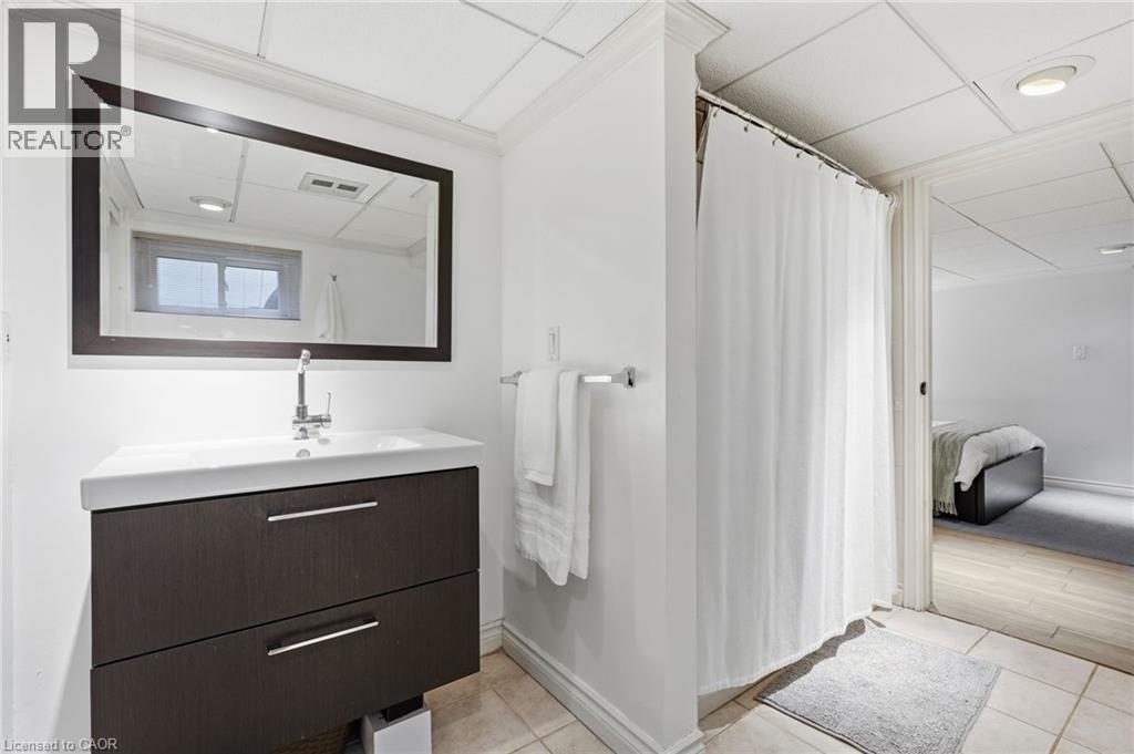 20 Trapnell Street, St. Catharines, Ontario  L2R 1A9 - Photo 29 - 40803261