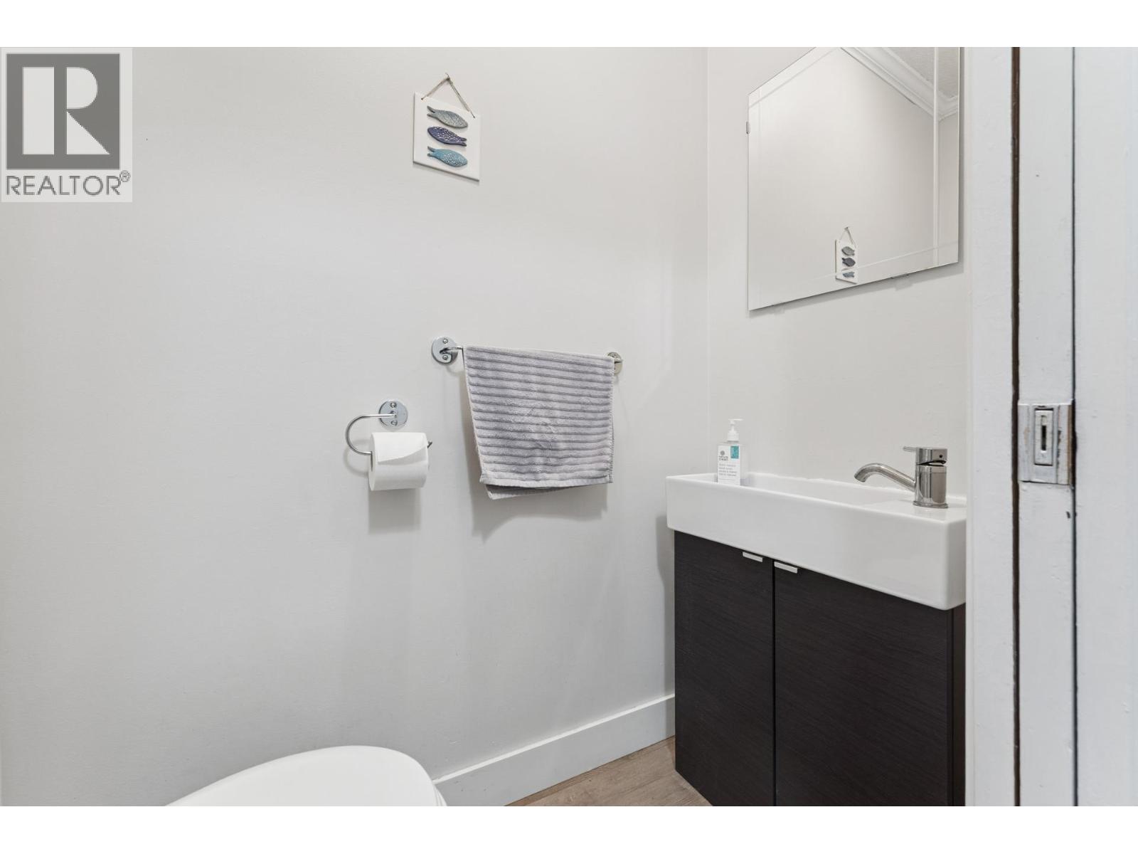 2060 Deep Cove Crescent, North Vancouver, British Columbia  V7G 1T2 - Photo 10 - R3091286