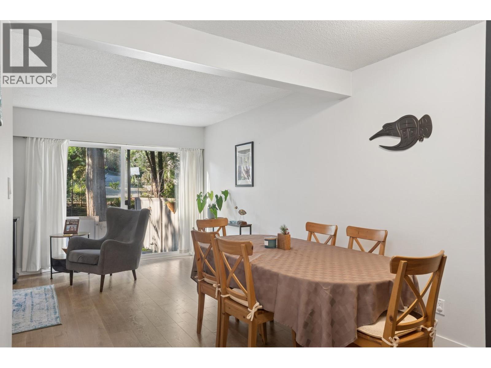 2060 Deep Cove Crescent, North Vancouver, British Columbia  V7G 1T2 - Photo 5 - R3091286