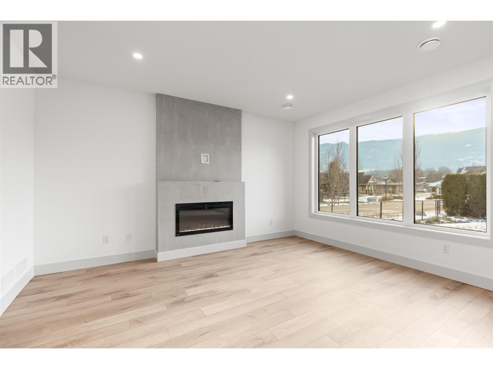 2345 Patterson Avenue Unit# 101, Armstrong, British Columbia  V0E 1B0 - Photo 12 - 10371906