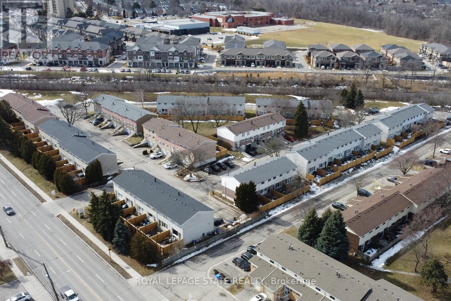 72 - 120 Quigley Road, Hamilton, Ontario  L8K 6L4 - Photo 2 - X12835180