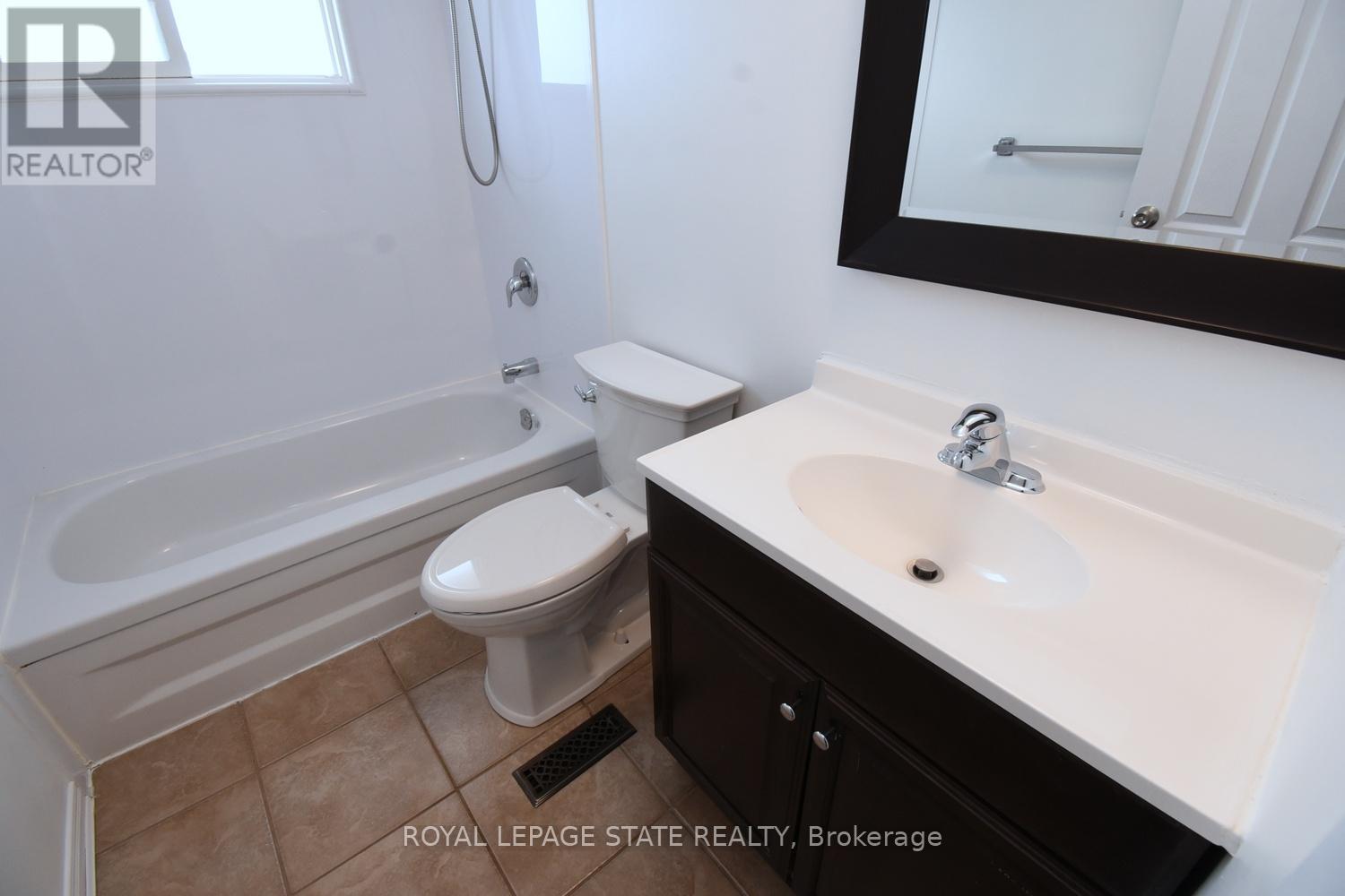 72 - 120 Quigley Road, Hamilton, Ontario  L8K 6L4 - Photo 41 - X12835180