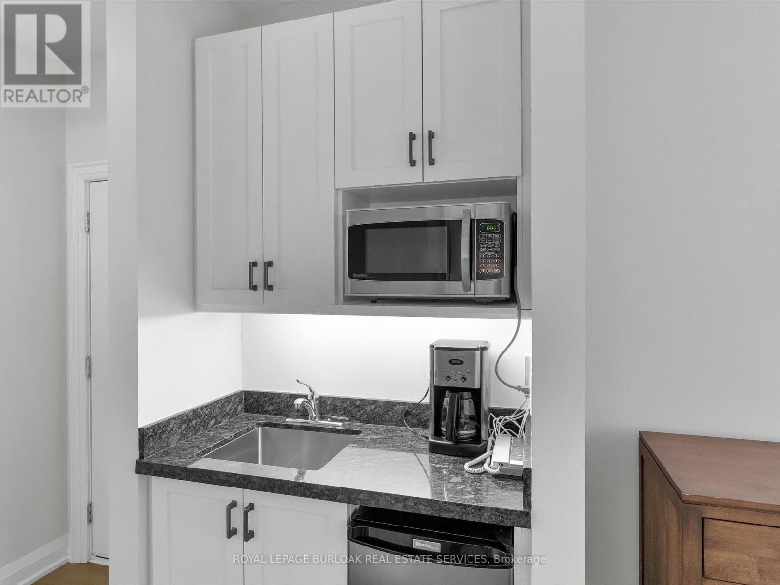 Btv-W 101 - 1869 Muskoka 118 Road W, Muskoka Lakes, Ontario P1L 1W8 - Photo 27 - X12835192