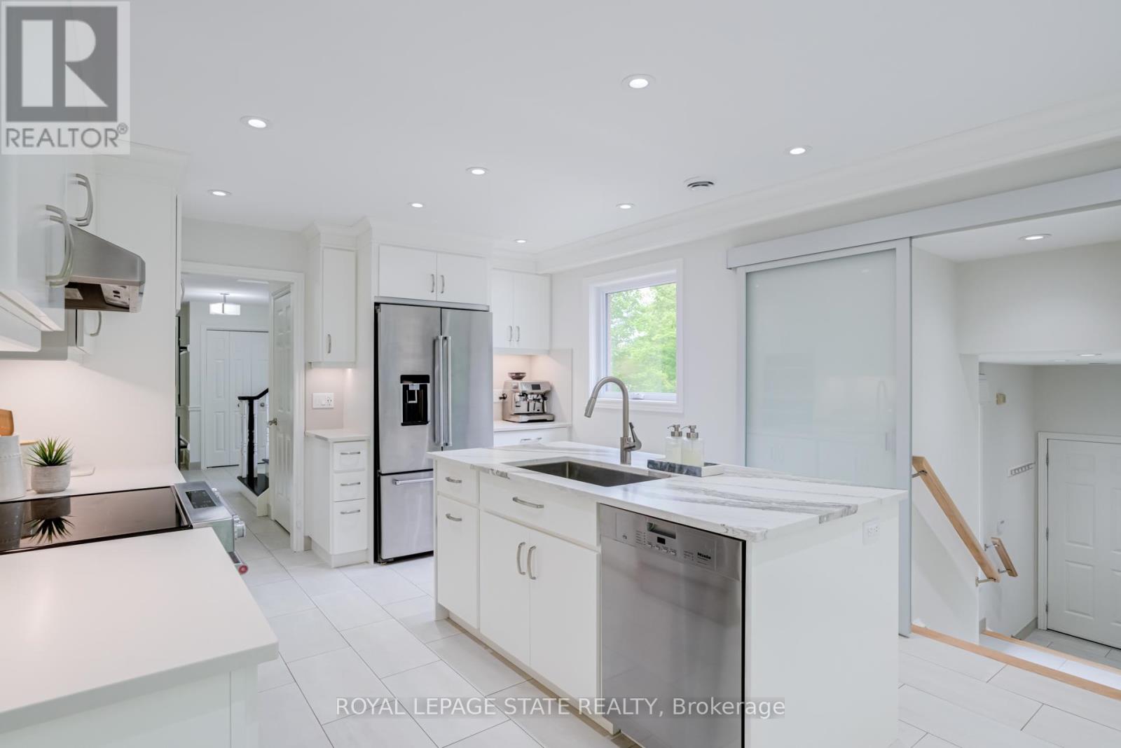 158 Sulphur Springs Road, Hamilton, Ontario  L9G 4Y7 - Photo 14 - X12835234