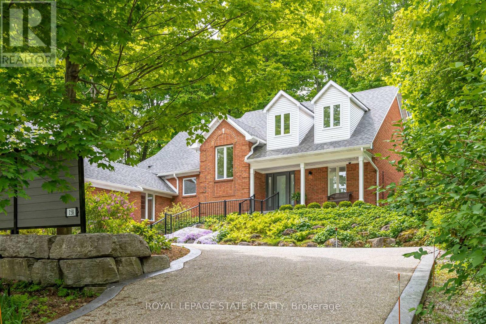 158 Sulphur Springs Road, Hamilton, Ontario  L9G 4Y7 - Photo 3 - X12835234