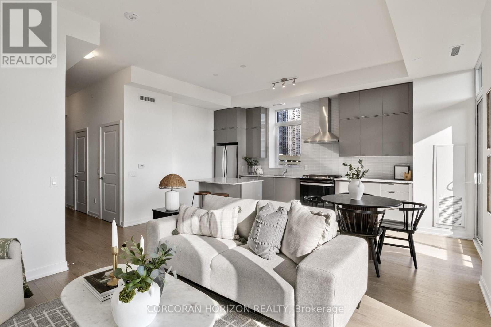 420 - 55 Duke Street W, Kitchener, Ontario  N2H 0C9 - Photo 5 - X12835242