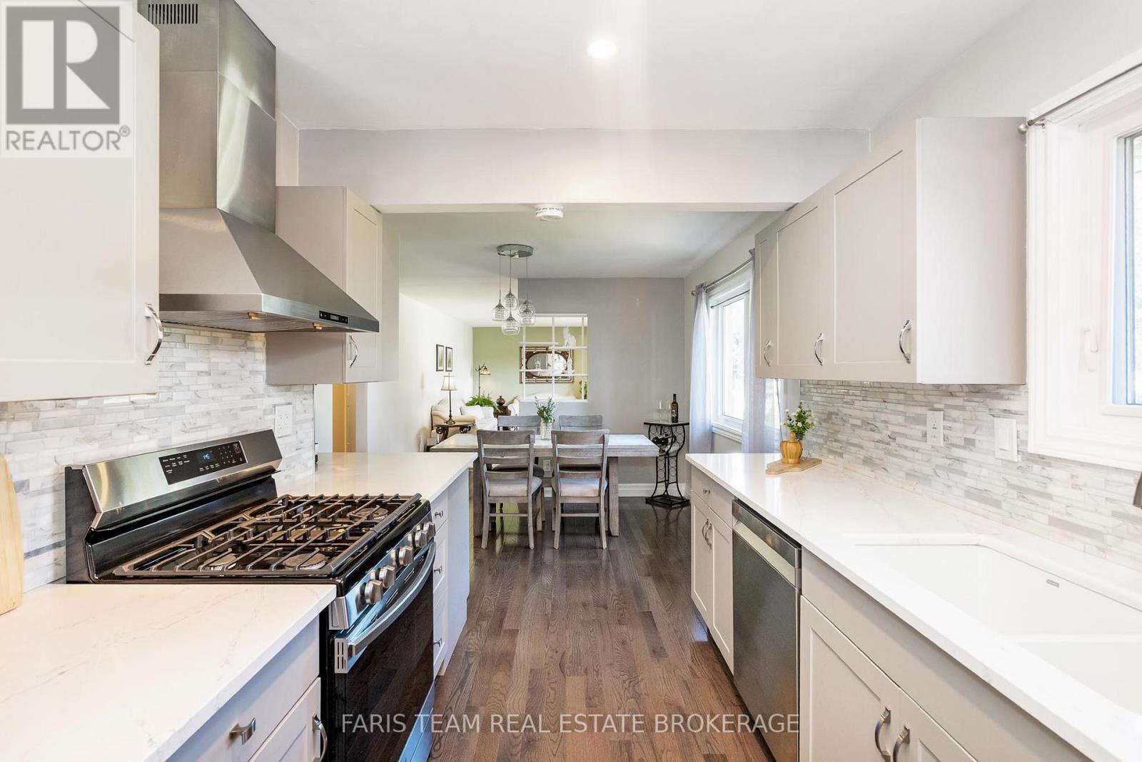 78 Mckibbon Drive, Meaford, Ontario  N4L 1C6 - Photo 11 - X12835272