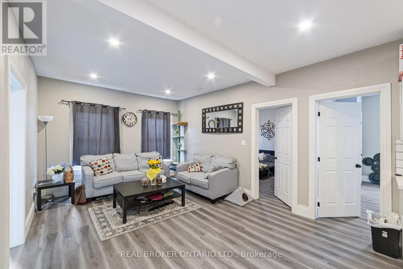 208 Mary Street, Hamilton, Ontario  L8L 4V8 - Photo 22 - X12835308