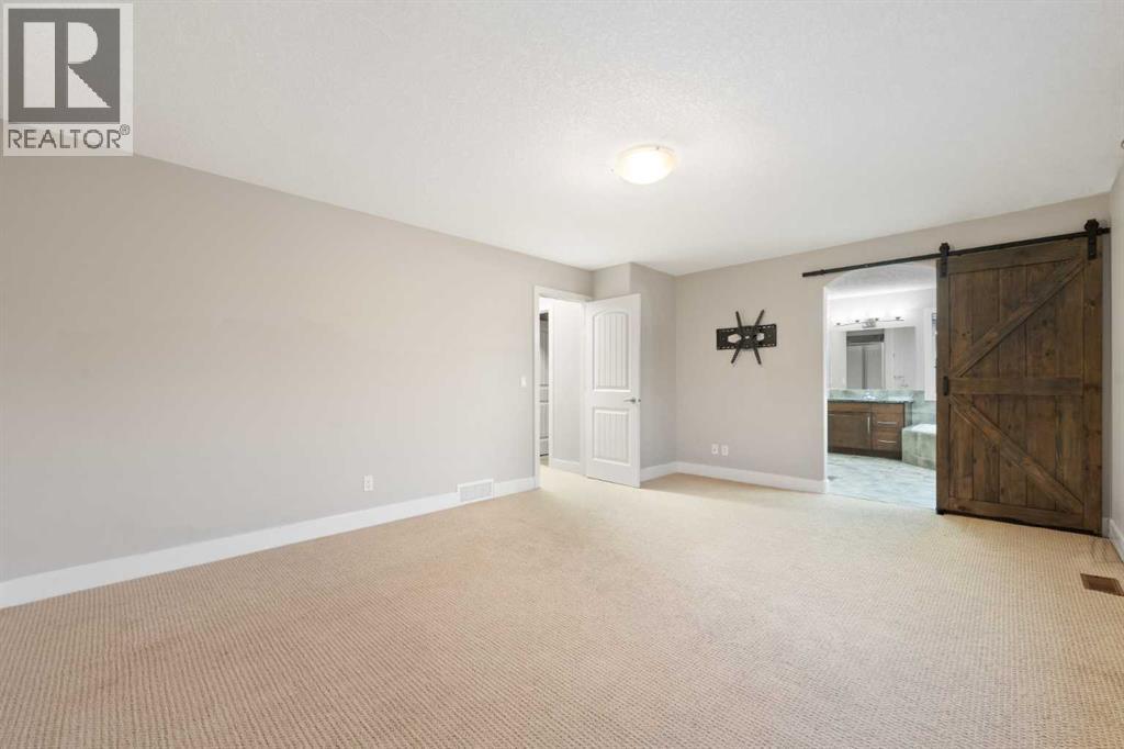 70 Royal Ridge Manor Nw, Calgary, Alberta  T3G 5Z1 - Photo 41 - A2280887