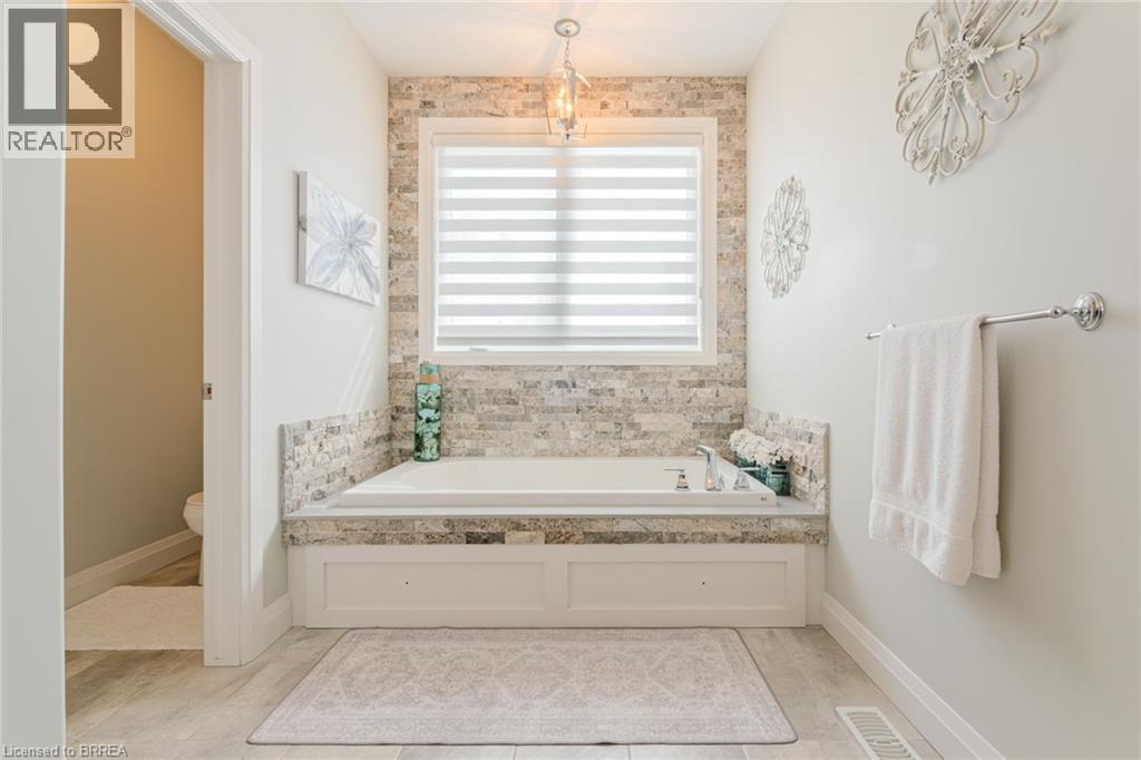 5 Moore Boulevard, Brantford, Ontario  N3T 0E2 - Photo 28 - 40808334