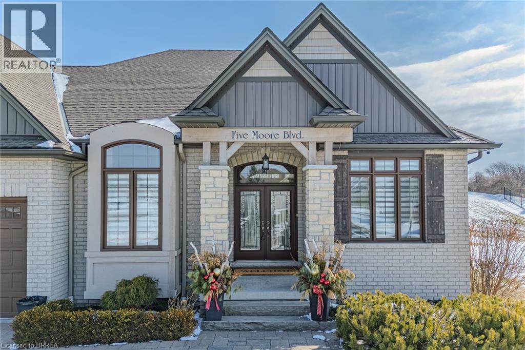 5 Moore Boulevard, Brantford, Ontario  N3T 0E2 - Photo 3 - 40808334