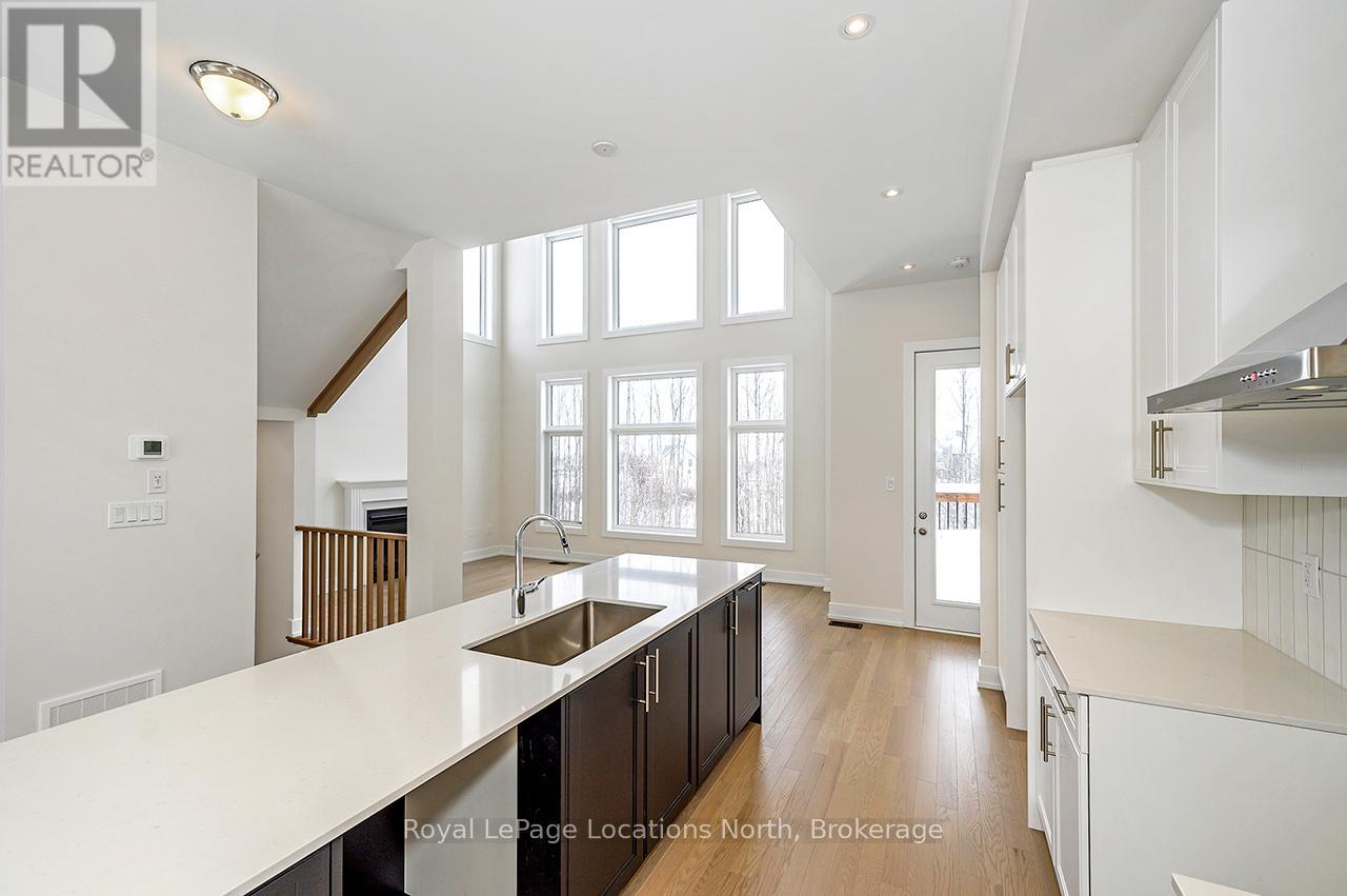 111 Clement Lane, Blue Mountains, Ontario  N0H 1J0 - Photo 5 - X12824810