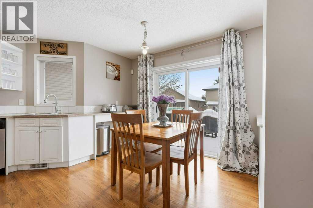 75 Somerset Manor Sw, Calgary, Alberta  T2Y 3V7 - Photo 13 - A2288395