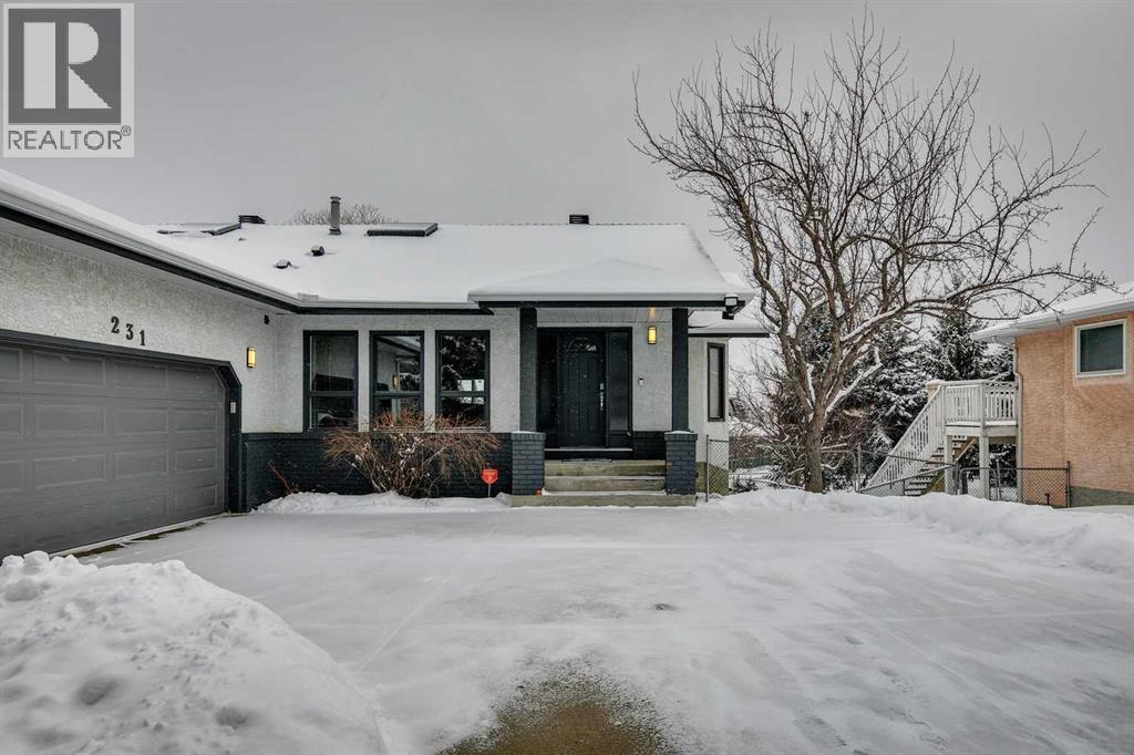 231 Scimitar Bay Nw, Calgary, Alberta  T3L 1L8 - Photo 1 - A2289733