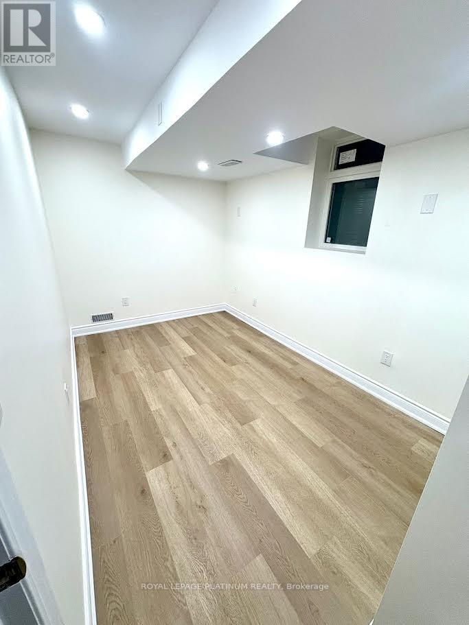 50 Harbourtown Crescent, Brampton, Ontario  L6V 4P6 - Photo 12 - W12827092