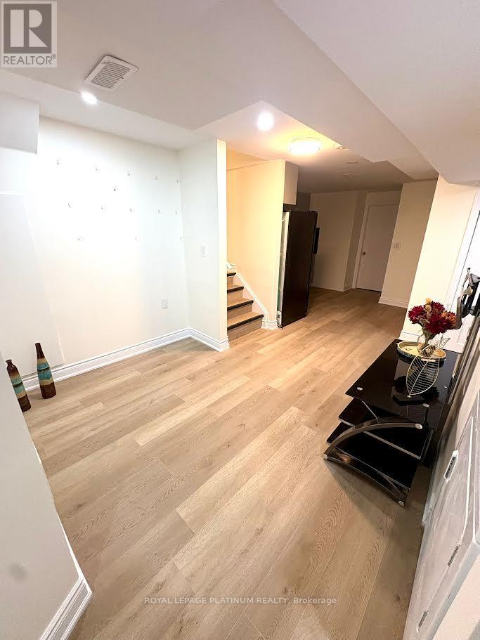 50 Harbourtown Crescent, Brampton, Ontario  L6V 4P6 - Photo 4 - W12827092