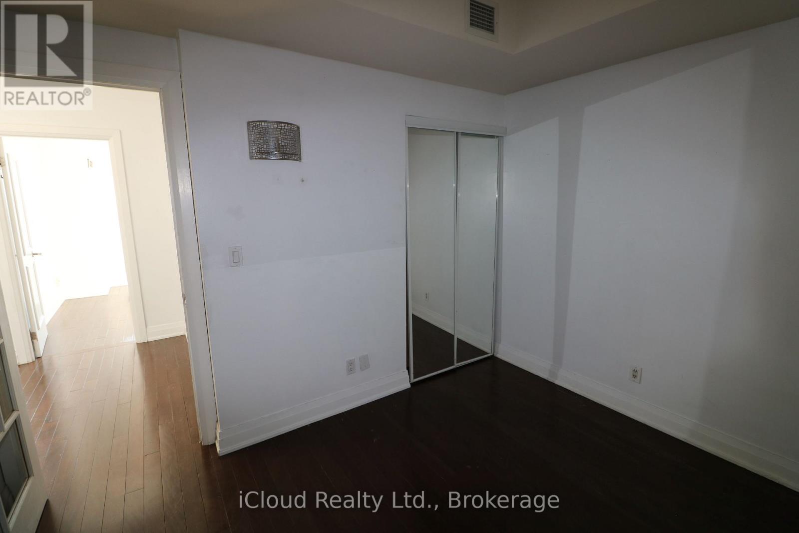 910 - 2737 Keele Street, Toronto, Ontario  M3M 2E9 - Photo 10 - W12835218