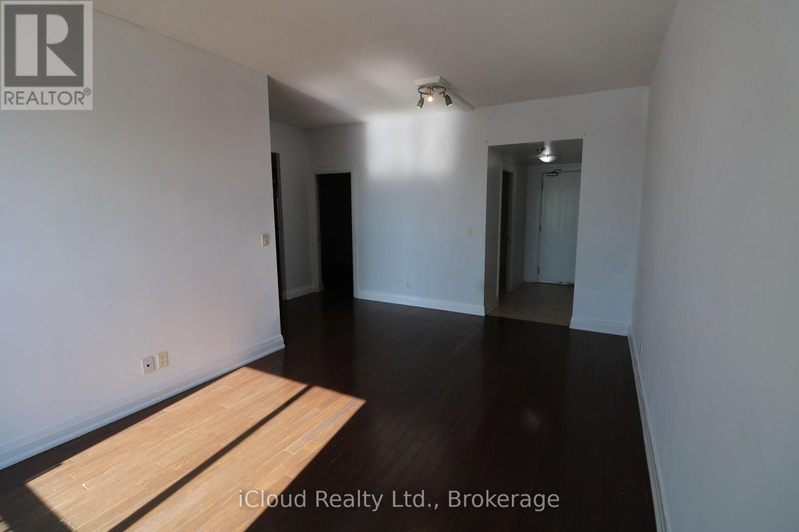 910 - 2737 Keele Street, Toronto, Ontario  M3M 2E9 - Photo 3 - W12835218
