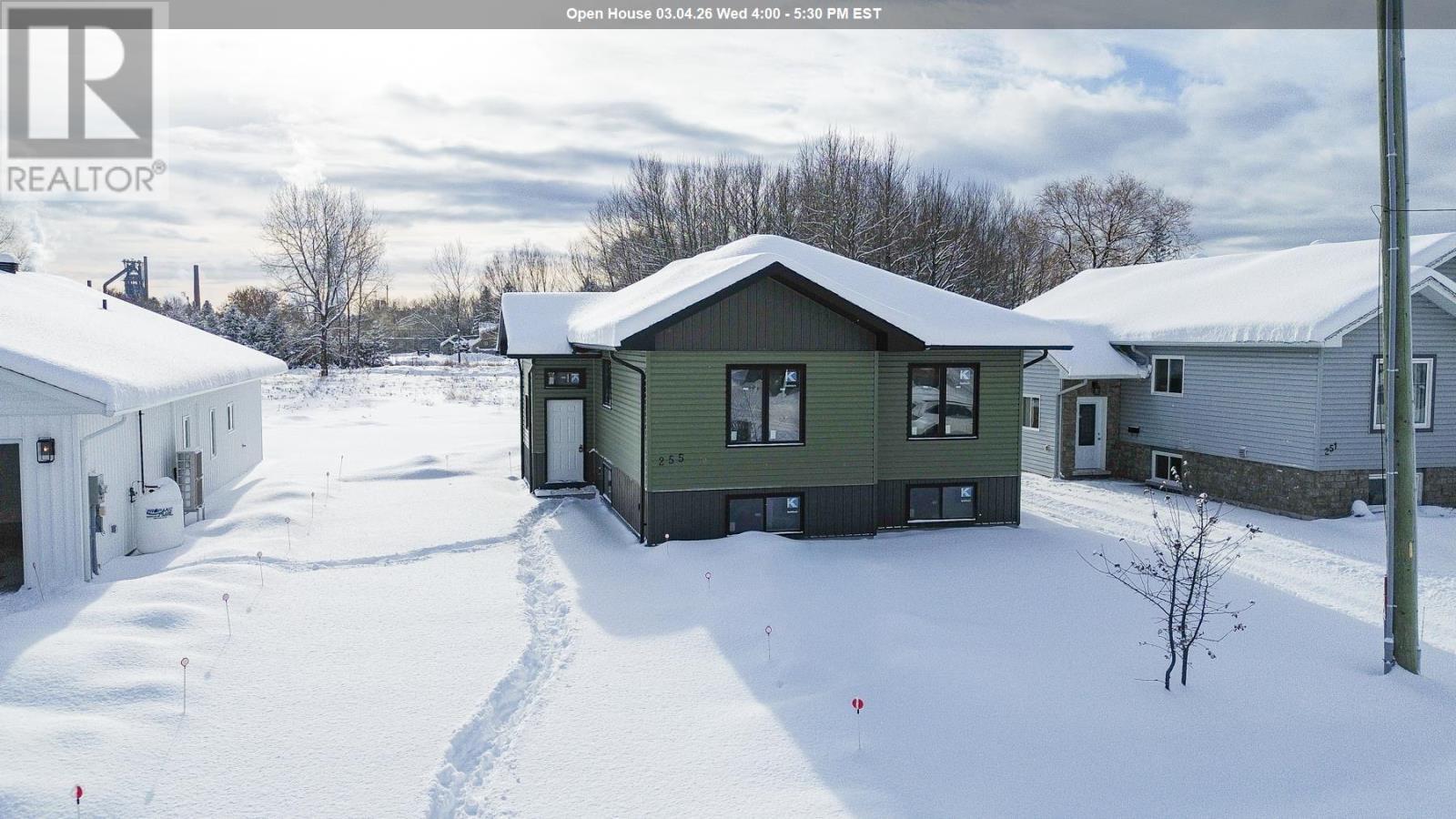 255 East Balfour ST, Sault Ste. Marie, Ontario